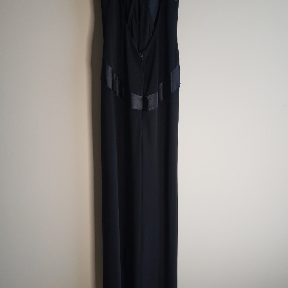 Dress - Picture 4 of 6